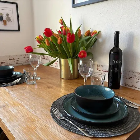 דירה Inspiration - Zwei Terrassen, Seeblick, Privater Garten *