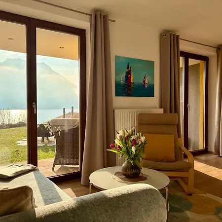 Apartment Inspiration - Zwei Terrassen Mit Seeblick Und Garten